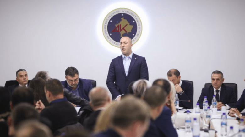 RTV Dukagjini: Ramush Haradinaj ka kërkuar që në vend të Meliza Haradinajt e Selim Selimit të shkojë vet në dialog