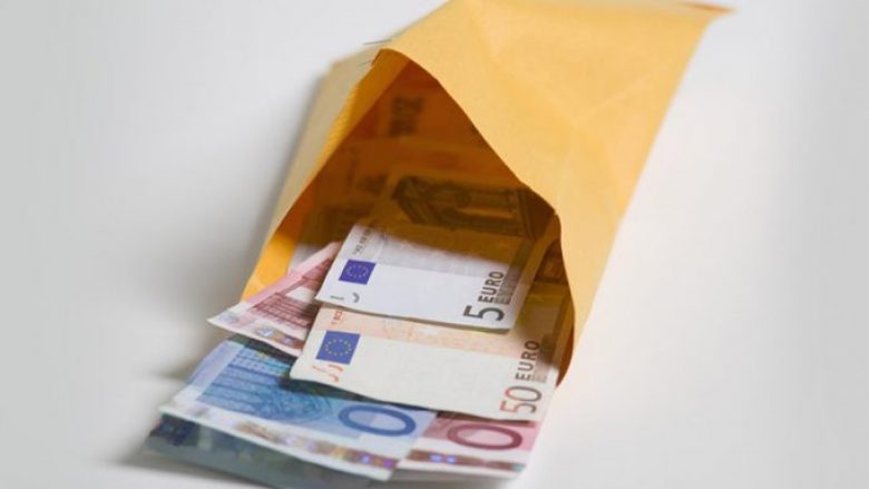 Mërgata gjatë tremujorit të parë dërgoi mbi 240 milionë euro në Kosovë