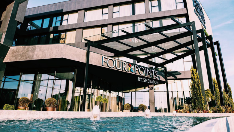 Four Points by Sheraton – hoteli i brendit botëror me arkitekturën magjepsëse!