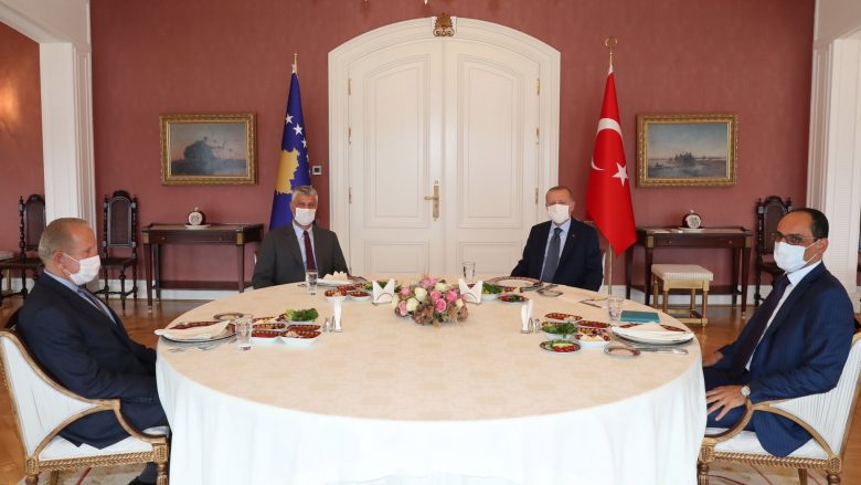 Thaçi takohet me Erdoganin në Stamboll
