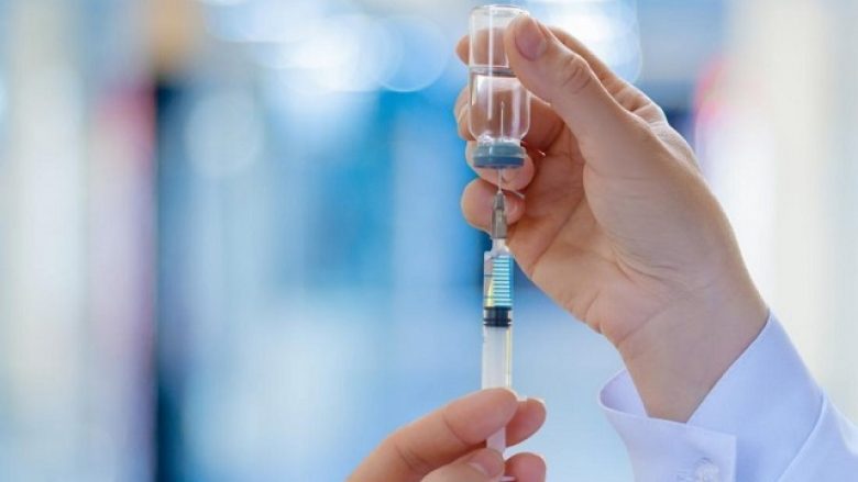 OBSH: Po punojnë për të modifikuar vaksinat kundër variantit Omicron