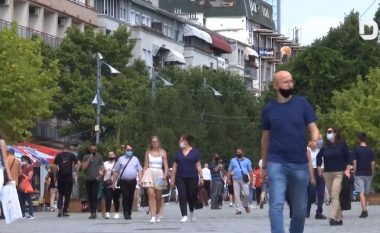 Shumë qytetarë në Kosovë nuk do të pranonin vaksinën anti-COVID, disa mendojnë se vaksina përmban çip të fshehur