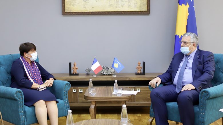 Veliu takon ambasadoren e Francës: MPB e gatshme që të avancojë në shkëmbimin e informatave për procesin e liberalizimit të vizave