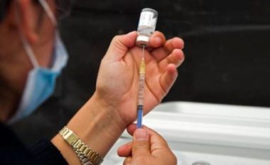 Japonia jep falas dozën e parë të vaksinës ndaj coronavirusit