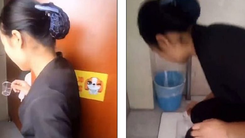 Për ta bindur shefin se e ka kryer punën si duhet, pastruesja kineze pi ujë nga guaska e tualetit