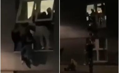 Studentët britanikë filmohen duke kërcyer nga dritaret e Universitetit, policia u fut brenda për ta ndërprerë ahengun në kohë të pandemisë