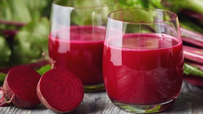 Pirja e lëngut të panxharit për mëngjes mund të mbrojë nga tensioni i lartë i gjakut