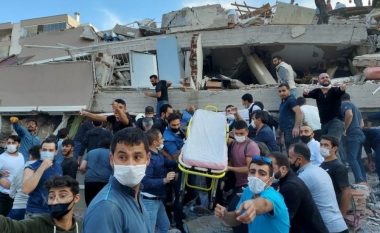 Shkon në 27 numri i të vdekurve si pasojë e tërmetit në Turqi dhe Greqi