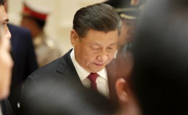 Presidenti kinez u drejtohet ushtarëve: Përqendrohuni në përgatitjen për luftë