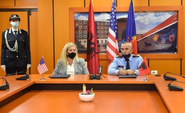 Krijohet njësia e përbashkët policore Shqipëri-SHBA, do të luftojë falsifikimin e vizave