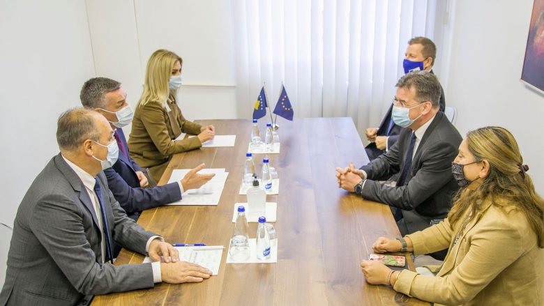 Veseli takon Lajçakun: Kosovës i duhet një marrëveshje finale me Serbinë, që sjellë njohje reciproke dhe ulëse në OKB