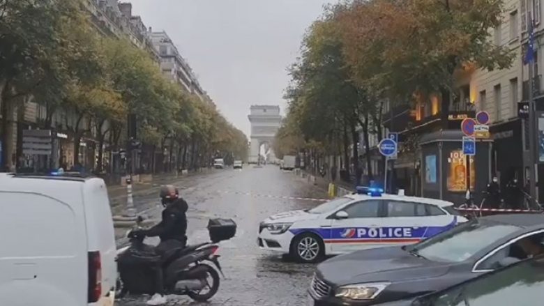Evakuim në Harkun e Triumfit në Paris, shkaku i kërcënimit me bombë
