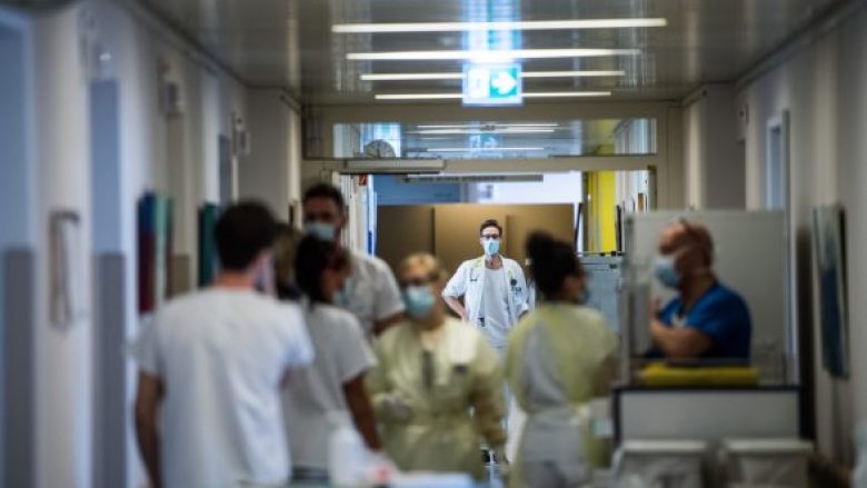 Për tri javë Zvicra nuk do të ketë më shtretër të lirë në kujdesin intensiv