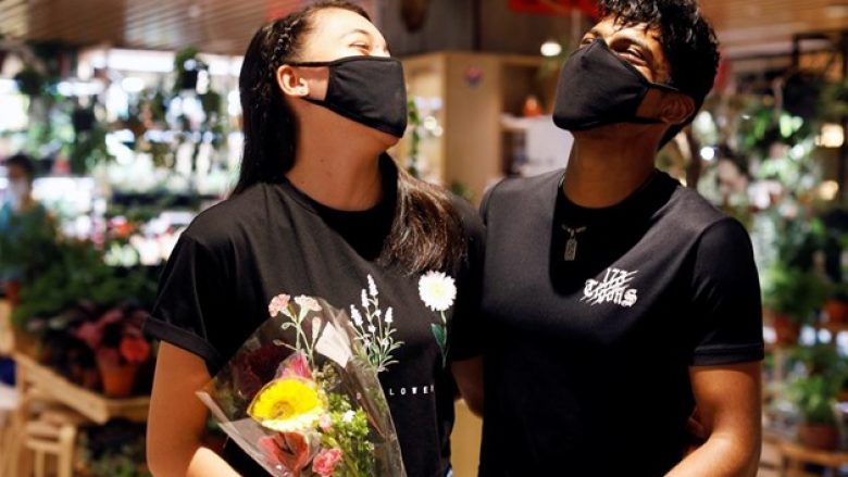 Singapori do t’i stimulojë me para çiftet që të bëhen prindër gjatë pandemisë
