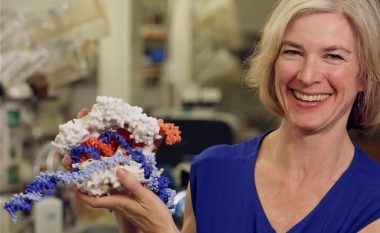 Fituesja e Nobelit në Kimi krijon testin që zbulon virusin në pesë minuta: Perspektiva e saj për COVID