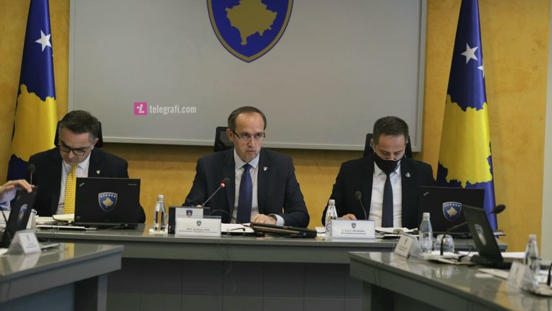 Qeveria kufizon mëditjet – ndalohen punëtoritë jashtë Republikës së Kosovës