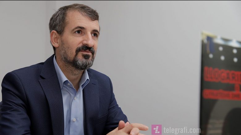 Miftaraj: Dorëheqja e Naim Fetahut nga posti i kryetarit të PDK-së në Podujevë, shembull i emancipimit politik