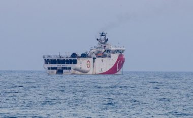 Greqia paralajmëron ‘përshkallëzimin e madh’ ndërsa anija turke rinis punën për kërkime të reja në Mesdhe