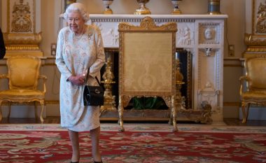 A është Elizabeth II mbretëreshë “shumë modeste” dhe tepër kursimtare? Me shumë mundësi po