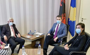 Kosova dhe Shqipëria me hapa konkret për zbatimin e marrëveshjes për mobilitetin në punë