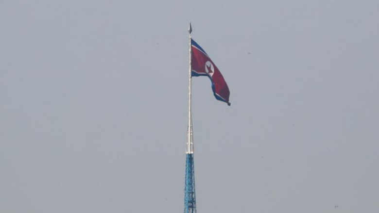 Koreja e Veriut zhvilloi një “paradë të rrallë ushtarake”, thotë Koreja e Jugut