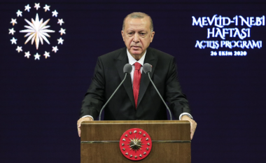 Erdogan u bën thirrje turqve të bojkotojnë produktet franceze