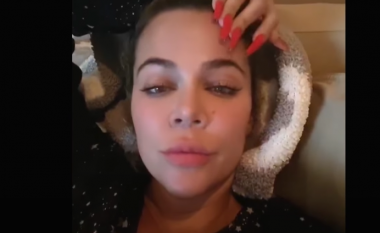 Khloe Kardashian tregon se është infektuar me COVID-19