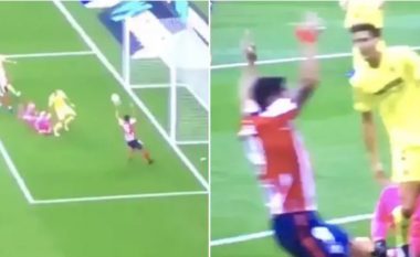 Portieri i Villarrealit luan normalisht me dorë, Suarez në mënyrë të çuditshme kërkon penallti