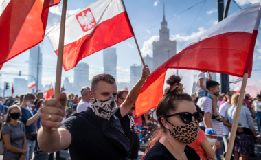 Rriten rastet me coronavirus në Poloni