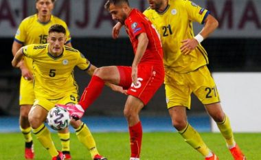 Mbyllet pjesa e parë me tre gola të shënuara në takimin mes Maqedonisë së Veriut dhe Kosovës