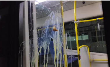 Trafiku Urban i Prishtinës apelon të mos hidhen vezë ndaj autobusëve për “Halloween”