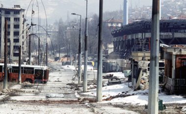 Bosnja arreston dy ish-ushtarë serbë për vrasjen e 78 civilëve boshnjakë gjatë luftës