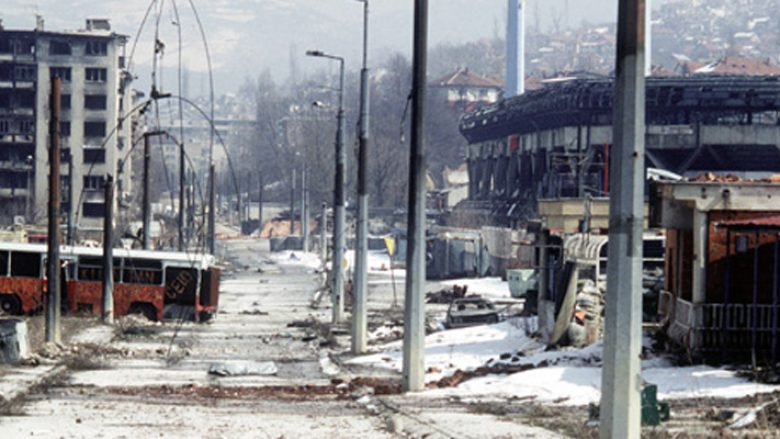 Bosnja arreston dy ish-ushtarë serbë për vrasjen e 78 civilëve boshnjakë gjatë luftës