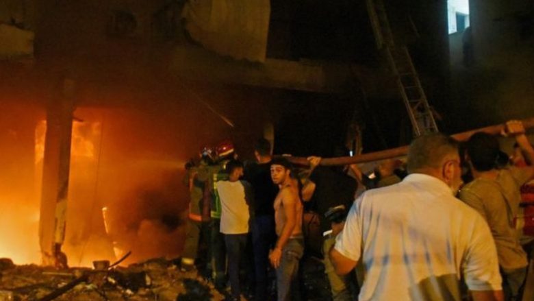 Një shpërthim i një cisterne karburantesh trondit Bejrutin, raportohet për viktima dhe të lënduar