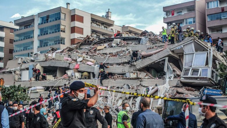 Rreth 20 të vdekur nga tërmeti në Turqi dhe 786 persona të lënduar