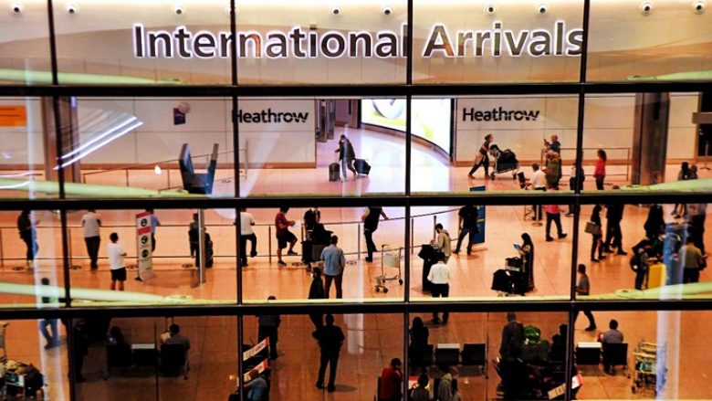 Heathrow i Londrës nuk është më aeroporti më i ngarkuar në Evropë