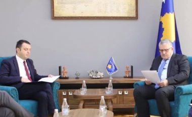 Ministrat Veliu dhe Selimi diskutojnë rreth Strategjisë për rishikimin funksional të sektorit të sundimit të ligjit