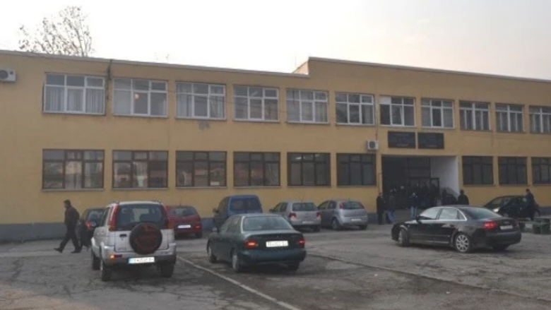 Ulje drastike e numrit të nxënësve në Tetovë, mungojnë edhe tekstet shkollore