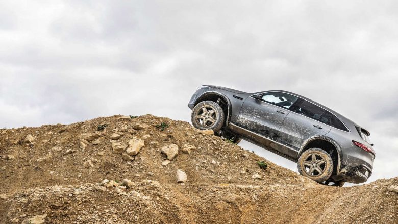 Mercedes me veturë ‘ekstreme’ për terrene të vështira