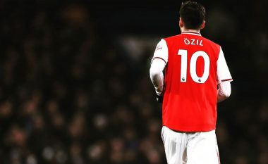Ozil i bindur se mospërfshirja në skuadrën e Arsenalit ka të bëjë me reagimet e tij ndaj Kinës për keqtrajtimet e myslimanëve Ujgurë