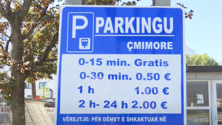 Qytetarët kërkojnë që të hiqet pagesa në parkingun e Spitalit të Pejës