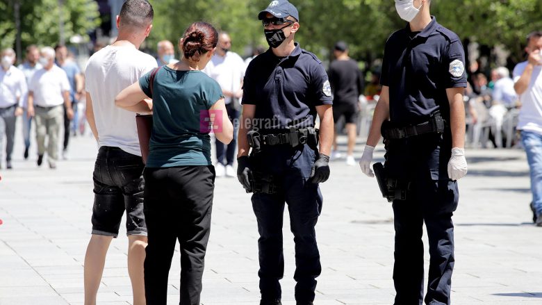 Policia e Kosovës për 24 orë shqipton 539 tiketa për mosrespektim të Ligjit për Pandeminë
