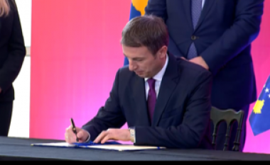 Reçica në Tiranë nënshkruan marrëveshjen për unifikimin e tregut të punës Kosovë – Shqipëri