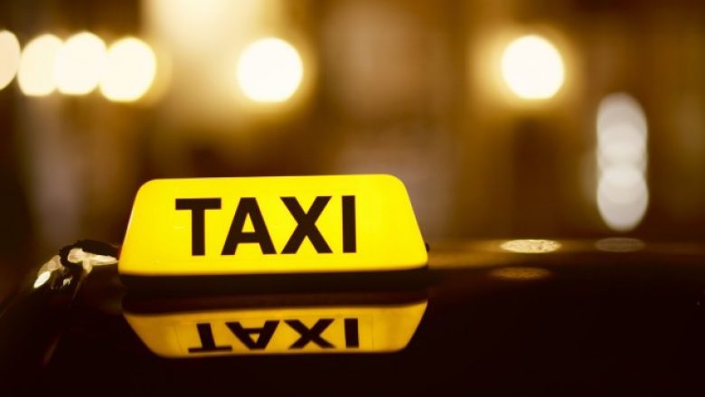 Taksisti plagos dy shtetas të huaj në Prishtinë