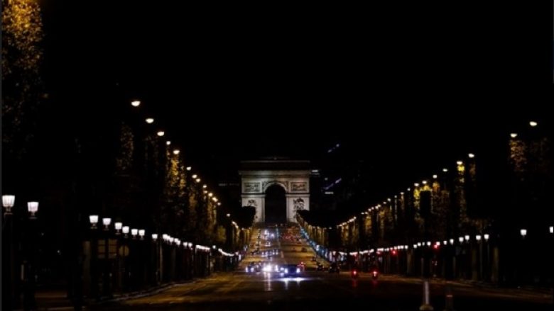 ​Parisi ndalon shpërndarjen e ushqimit gjatë natës