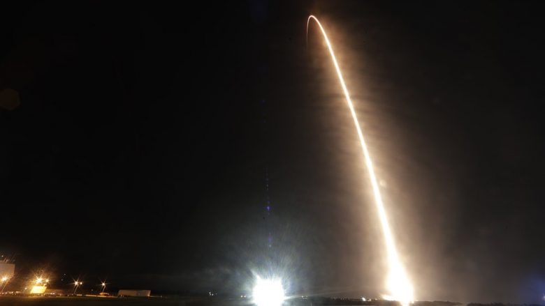 SpaceX nis me sukses katër astronautë për në stacionin e hapësirës