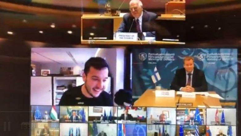 Ndodh edhe kjo në video-konferencën e Ministrave të Mbrojtjes të BE-së, gazetari holandez kyçet “rastësisht” – pjesëmarrësit fillojnë të qeshin