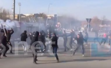 Tifozët maqedonas përleshen në Shtip, publikohen pamjet