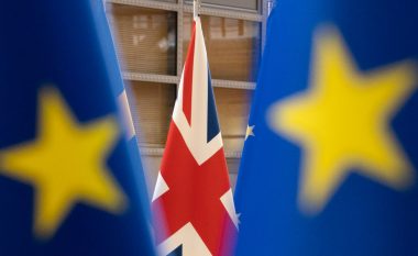 Britania dhe BE-ja tentojnë të shmangin Brexit-in pa marrëveshje
