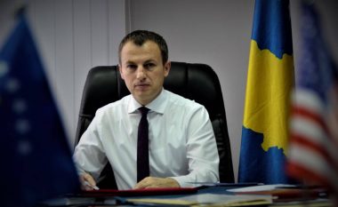 Ministri Reçica kërkon nga deputetët ta votojnë Ligjin për Rimëkëmbje Ekonomike